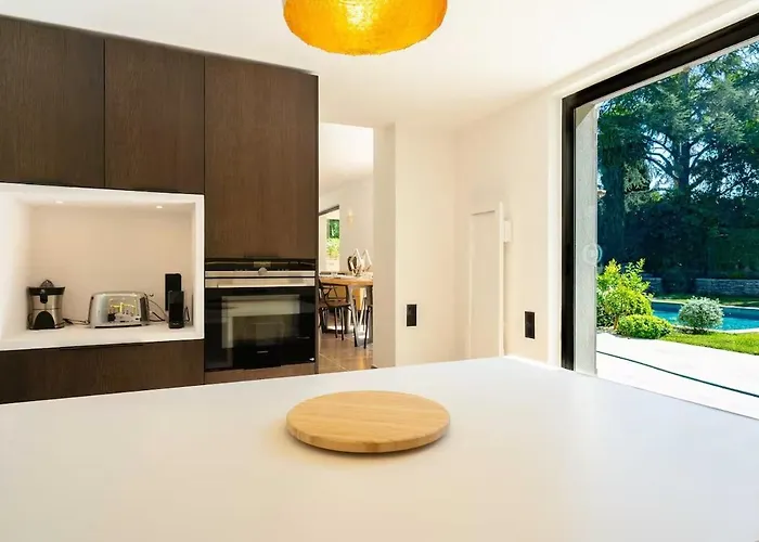 Charming House - Ac - 4br-8p - * 圣特罗佩