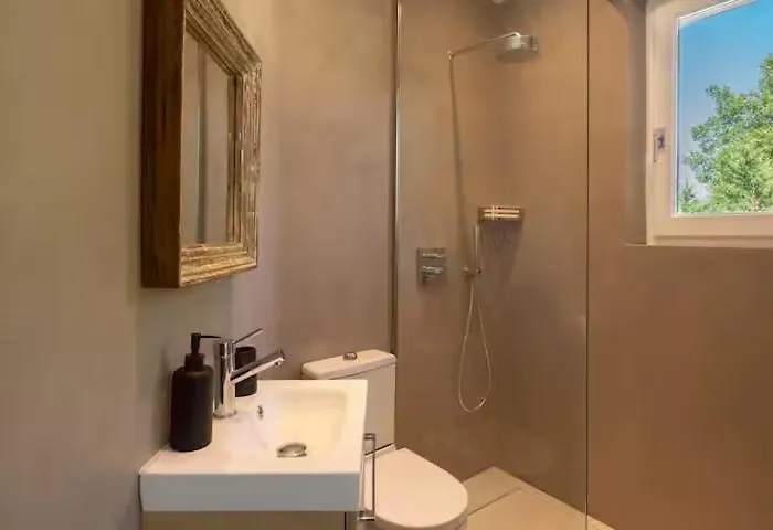 Charming House - Ac - 4br-8p - Villa *