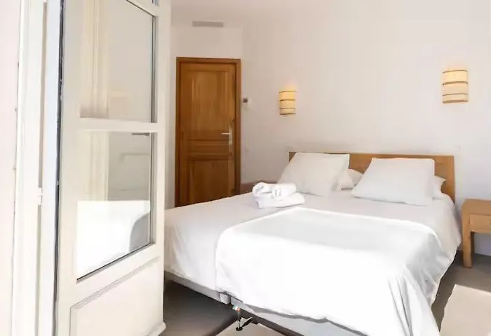 Charming House - Ac - 4br-8p - 别墅